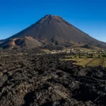 Vulcao do Fogo em Cabo Verde visto de Cha das Caldeiras com campo de lava e vinhedos